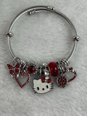 NO.460 Red Hello Kitty Bracelet cute